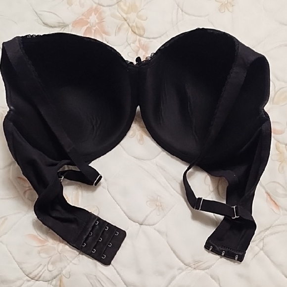 Victoria's Secret Classic Black Bra - Picture 3 of 6